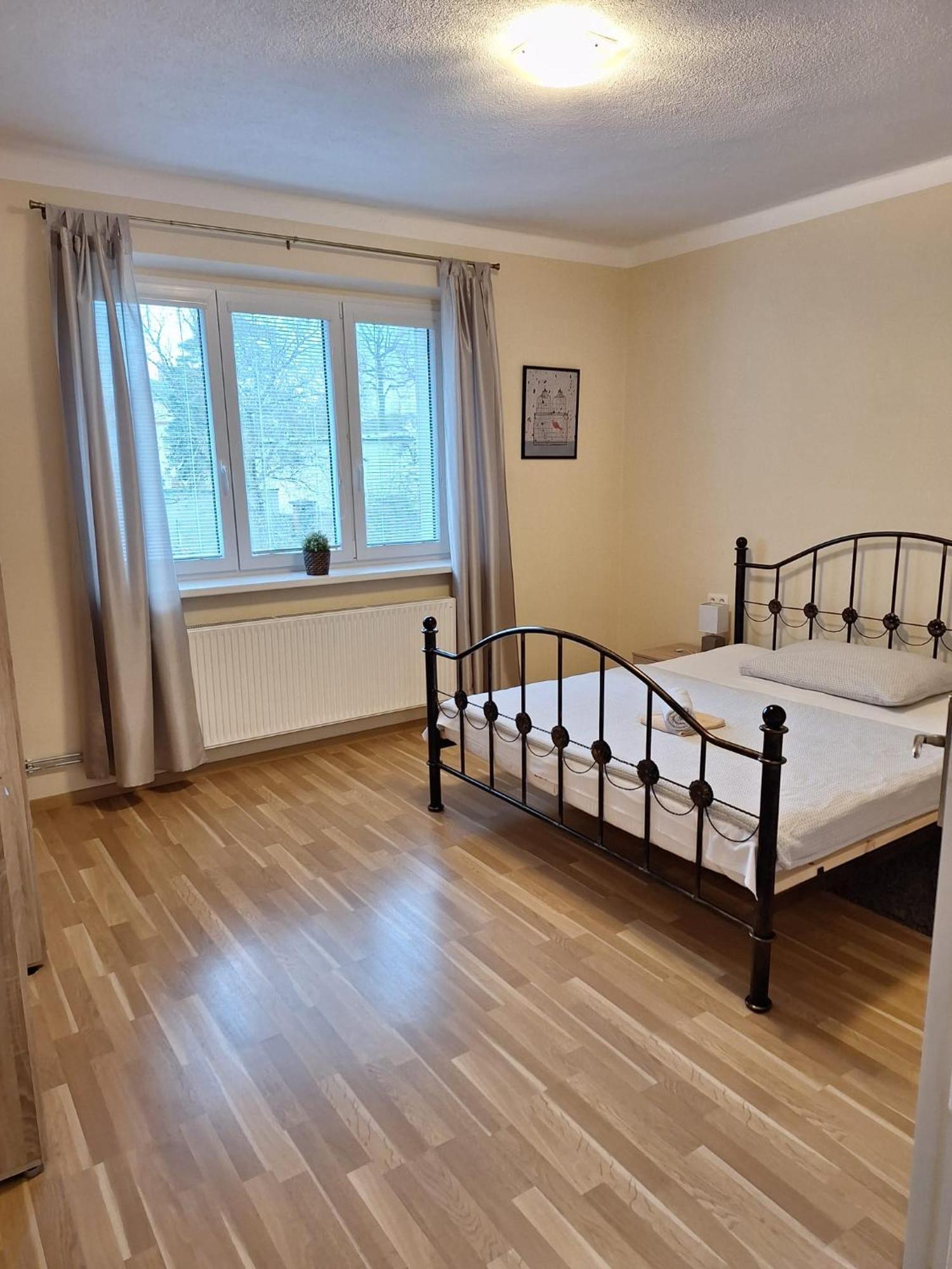 Star Apartments Piest'any Eksteriør billede