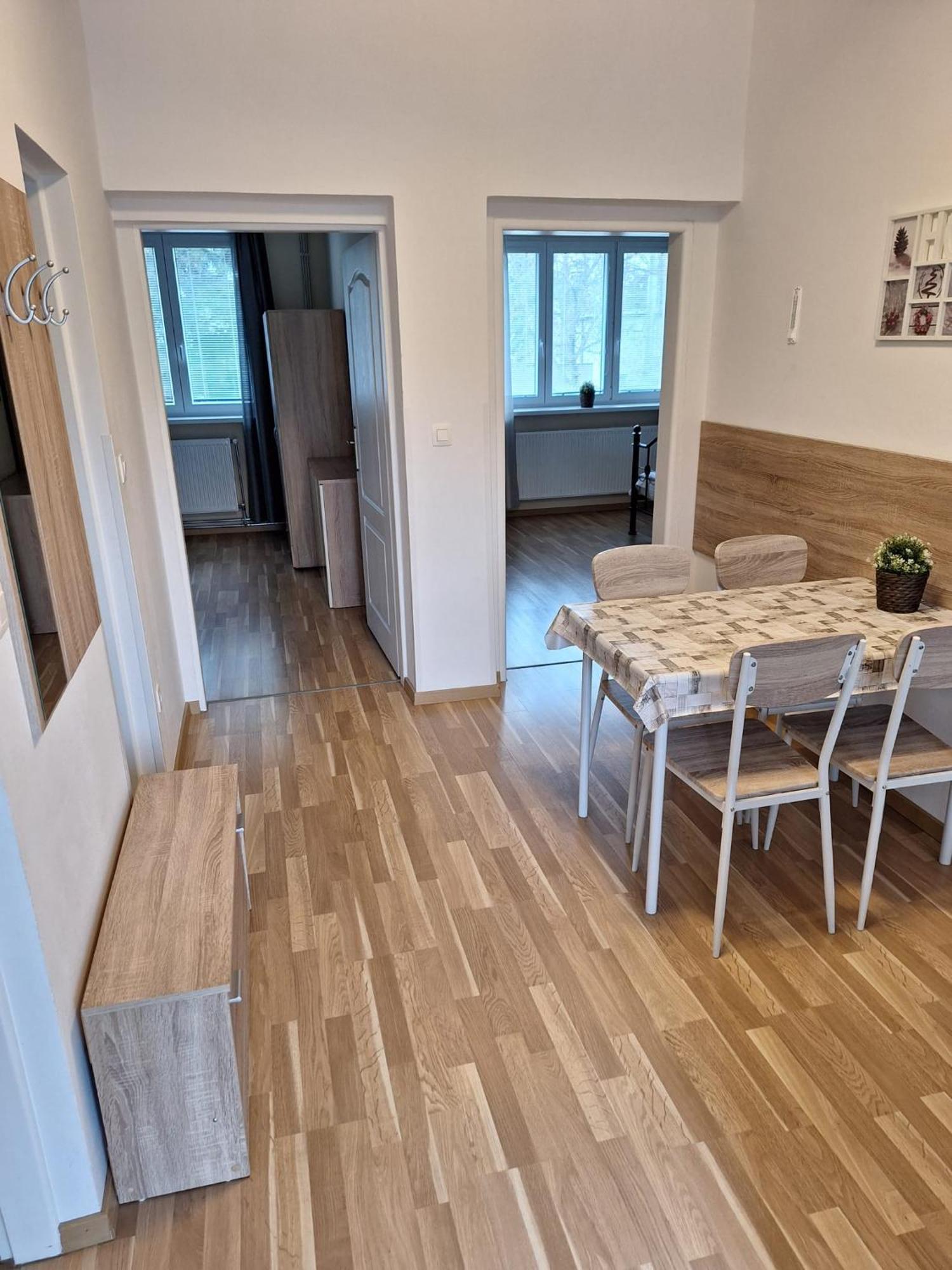 Star Apartments Piest'any Eksteriør billede