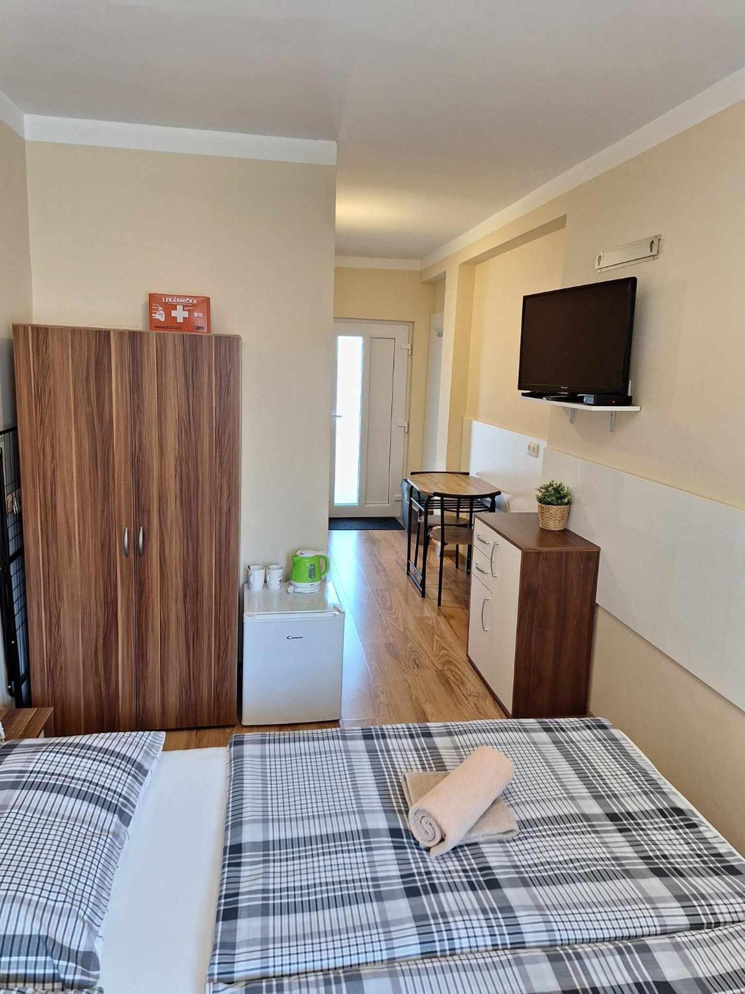 Star Apartments Piest'any Eksteriør billede